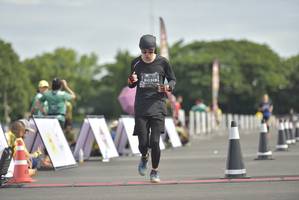 BIB: 0319
                            <button type="button" onclick="openModal(4945607)" class="btn btn-primary btn-sm float-right btn-popup" data-toggle="modal" data-target=".modal-high-quality">
                        <i class="fas fa-shopping-cart"></i> Add to Cart
                    </button>
                                            <button type="button" onclick="isThisMe(4945607, true)" class="btn btn-success btn-sm float-right btn-popup btn-isme hidden" data-toggle="tooltip" data-placement="bottom" title="นี่คือรูปของคุณใช่ไหม คลิกที่นี่เพื่อเอาเข้าอัลบั้ม">
                        <i class="fas fa-plus"></i> Add to album
                    </button>
                    <button type="button" onclick="isThisMe(4945607, false)" class="btn btn-warning btn-sm float-right btn-popup btn-isnotme hidden">
                        <i class="fas fa-ban"></i> Remove from album
                    </button>